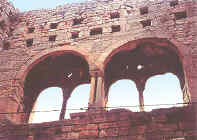 romnsk okna palce