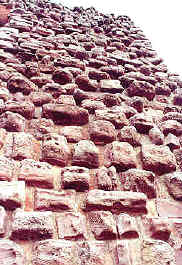 struktura zdiva donjonu