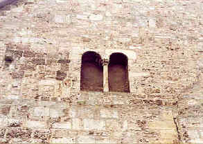 romnsk okno v palcovm kdle