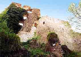 napojen� hradby na purkrabstv�