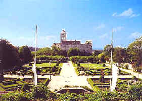 pohled na hrad p�es turnajov� dv�r