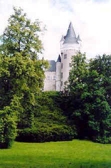pohled na hrad z parku
