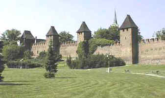 gotické hradby města
